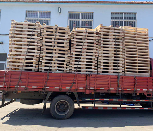 大东木托盘运输货物注意事项